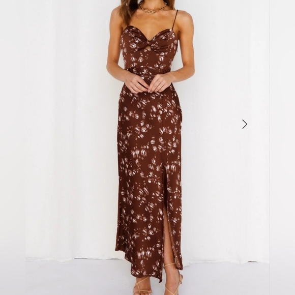 Hello Molly Dresses & Skirts - Hello Molly Gimme Whiplash Midi Dress Brown. Size XS NWT